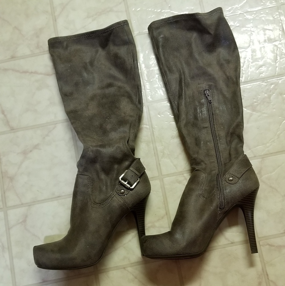 BCBGeneration high heels boots